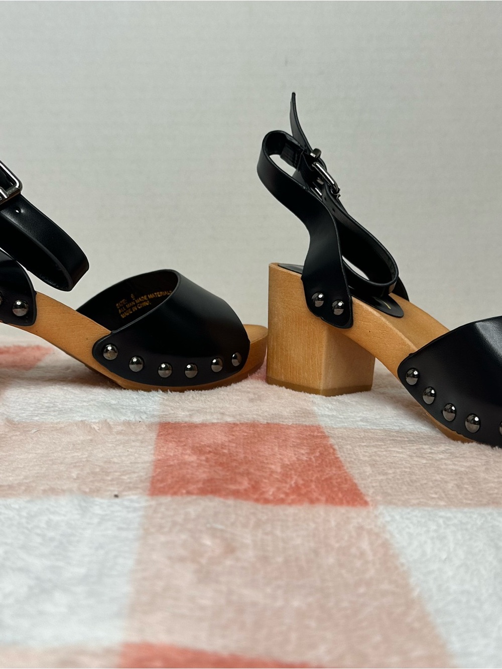 Lulu’s “Willy” Black Studded Platform Block Heel Sandals size 6